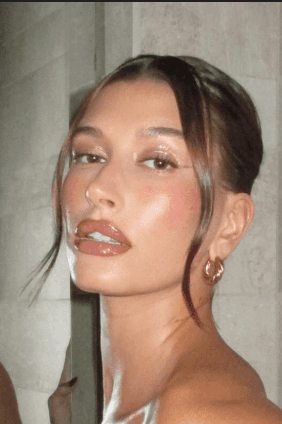 Trending Celebrity Makeup Products worn by Hailey Bieber